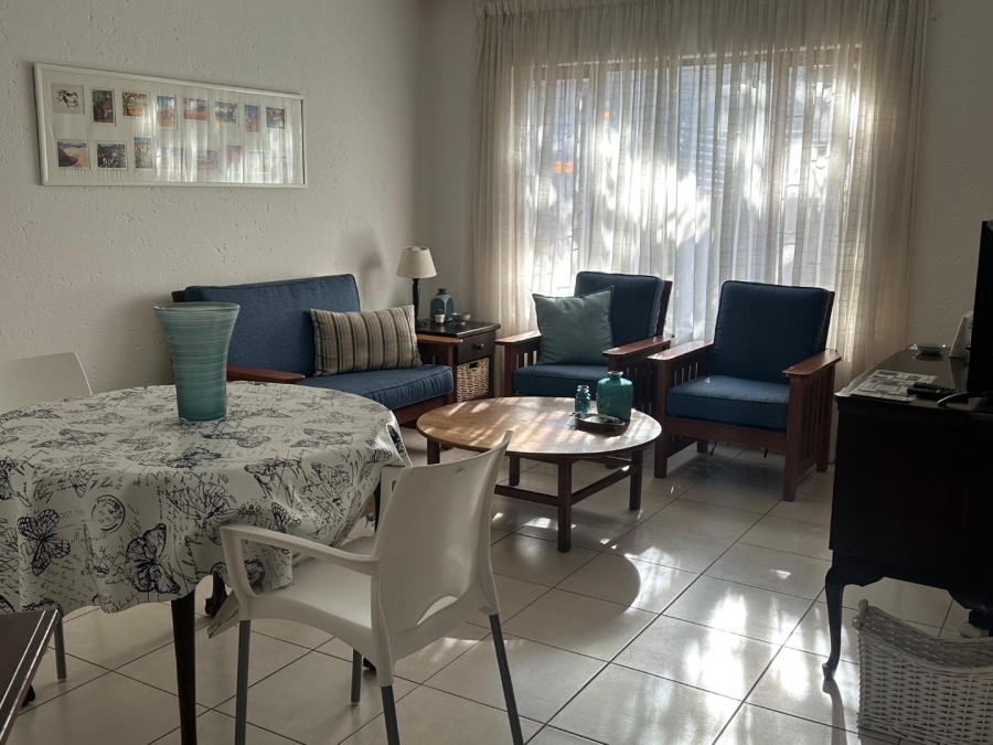 To Let 3 Bedroom Property for Rent in Sandhurst Gauteng