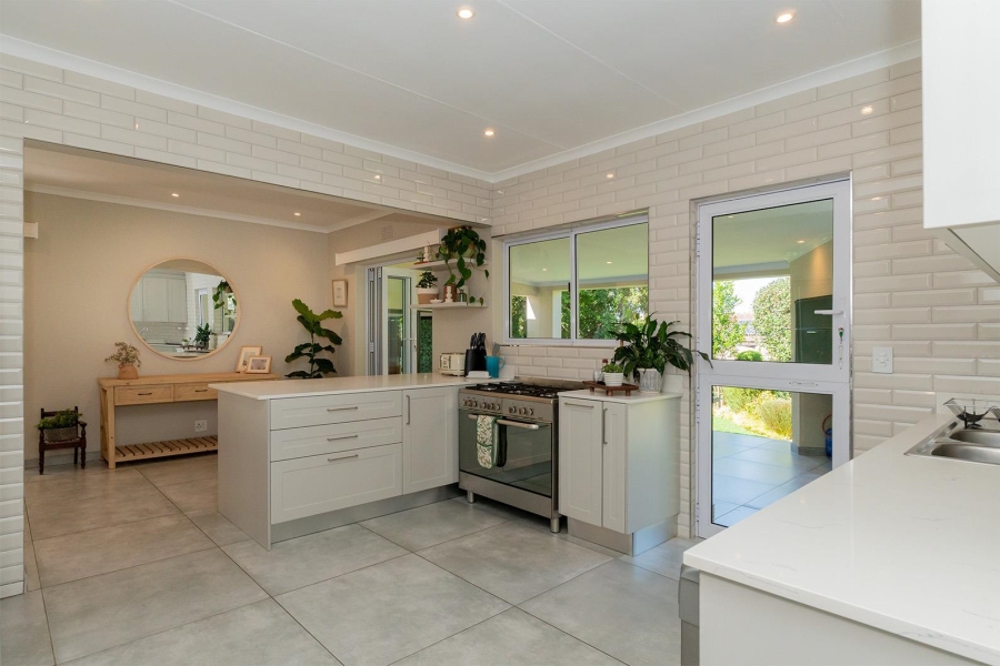 4 Bedroom Property for Sale in Van Riebeeck Park Gauteng