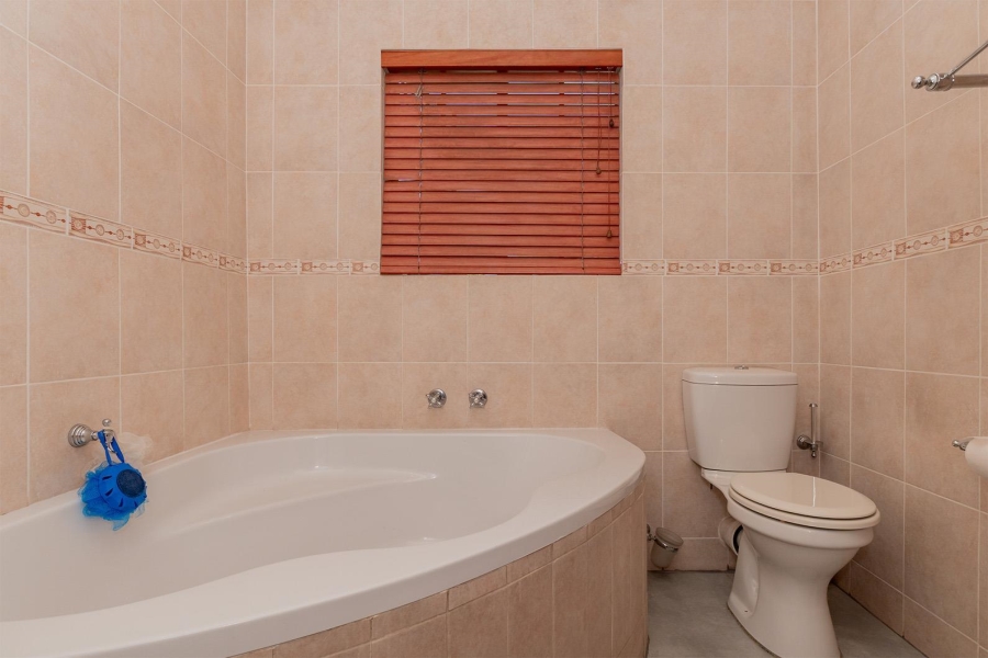 4 Bedroom Property for Sale in Van Riebeeck Park Gauteng