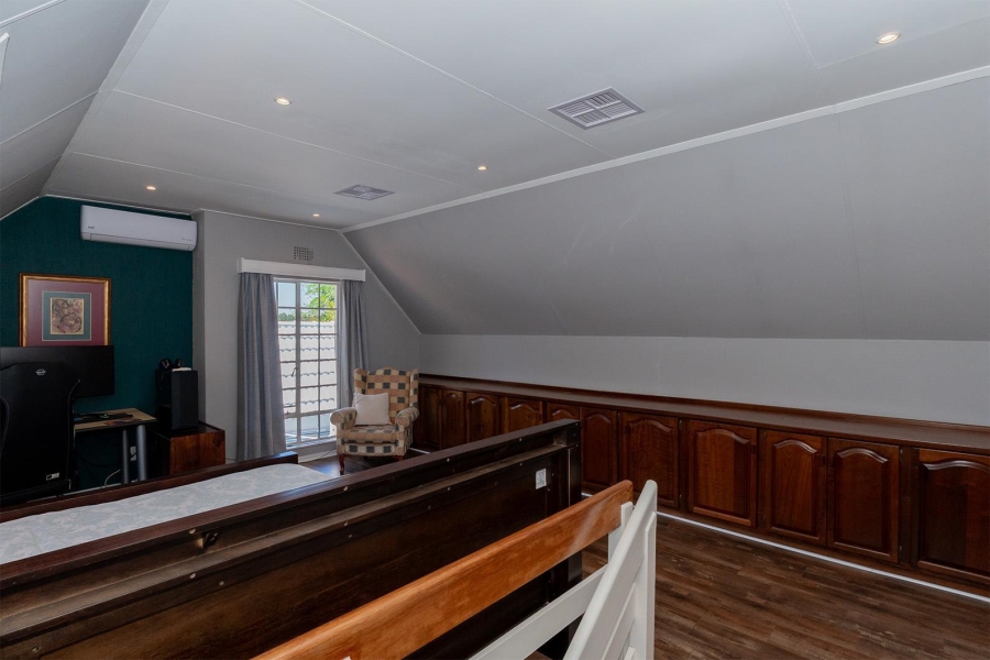 4 Bedroom Property for Sale in Van Riebeeck Park Gauteng