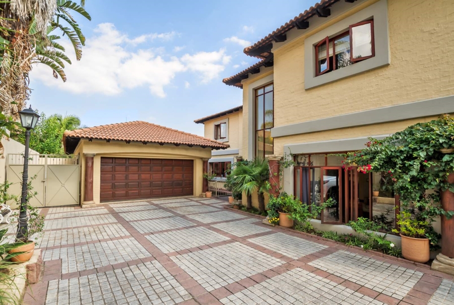 To Let 4 Bedroom Property for Rent in Dainfern Golf Estate Gauteng