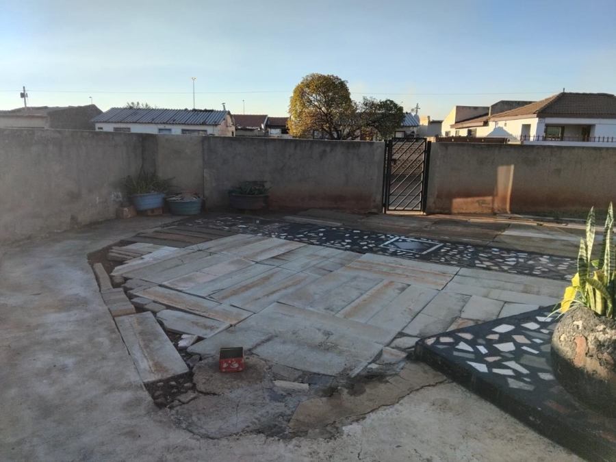 2 Bedroom Property for Sale in Vosloorus Gauteng