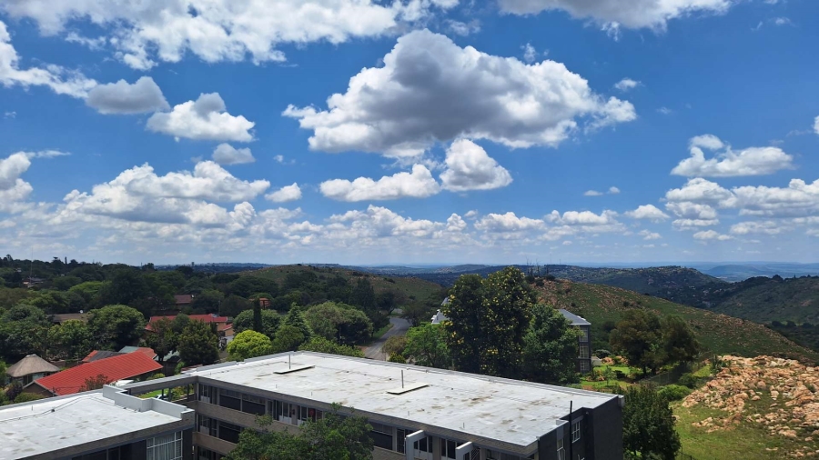 To Let 2 Bedroom Property for Rent in Constantia Kloof Gauteng