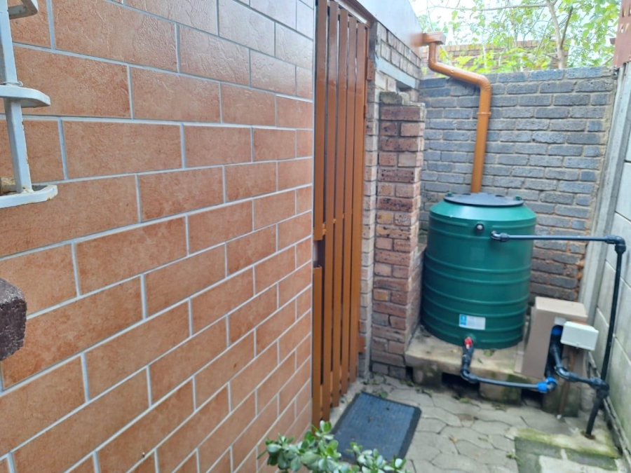 To Let 1 Bedroom Property for Rent in Discovery Gauteng