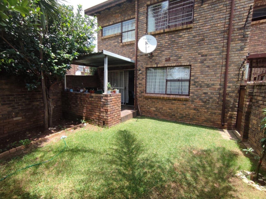 2 Bedroom Property for Sale in Northcliff Ext 20 Gauteng