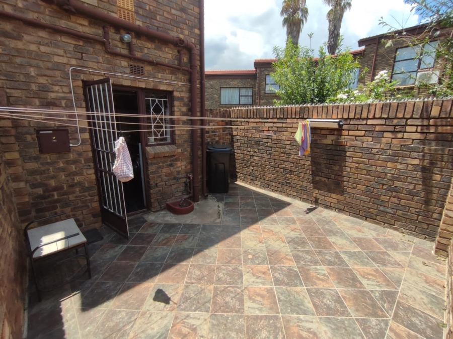 2 Bedroom Property for Sale in Northcliff Ext 20 Gauteng