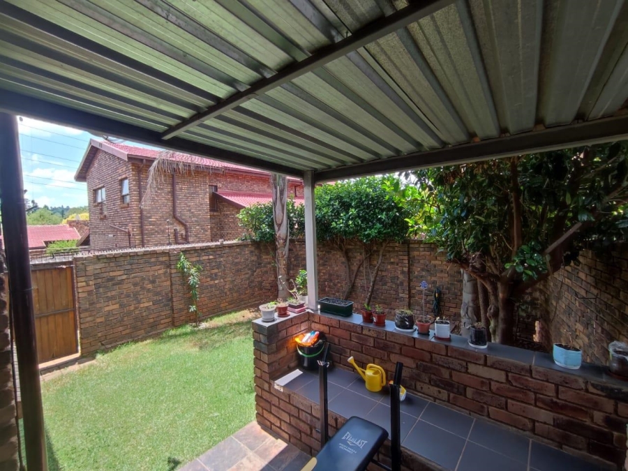 2 Bedroom Property for Sale in Northcliff Ext 20 Gauteng