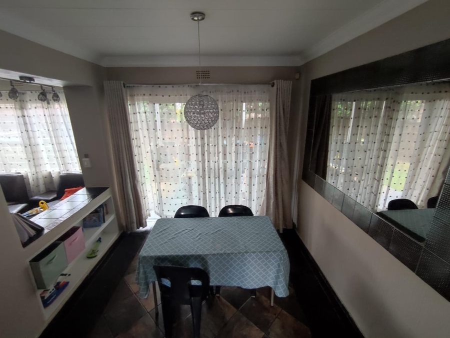 2 Bedroom Property for Sale in Northcliff Ext 20 Gauteng