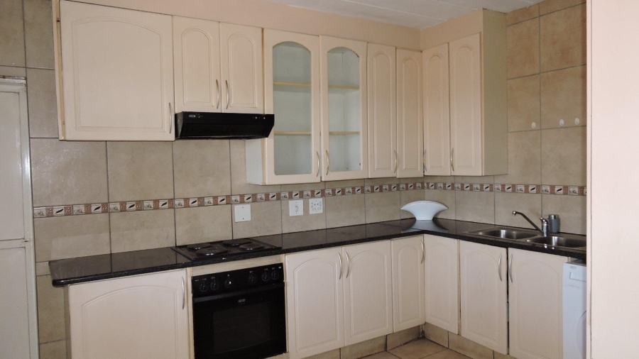 3 Bedroom Property for Sale in Erasmuskloof Gauteng