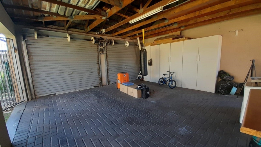3 Bedroom Property for Sale in Birchleigh Gauteng
