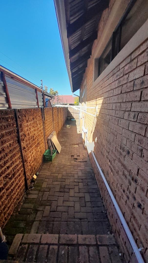 3 Bedroom Property for Sale in Birchleigh Gauteng
