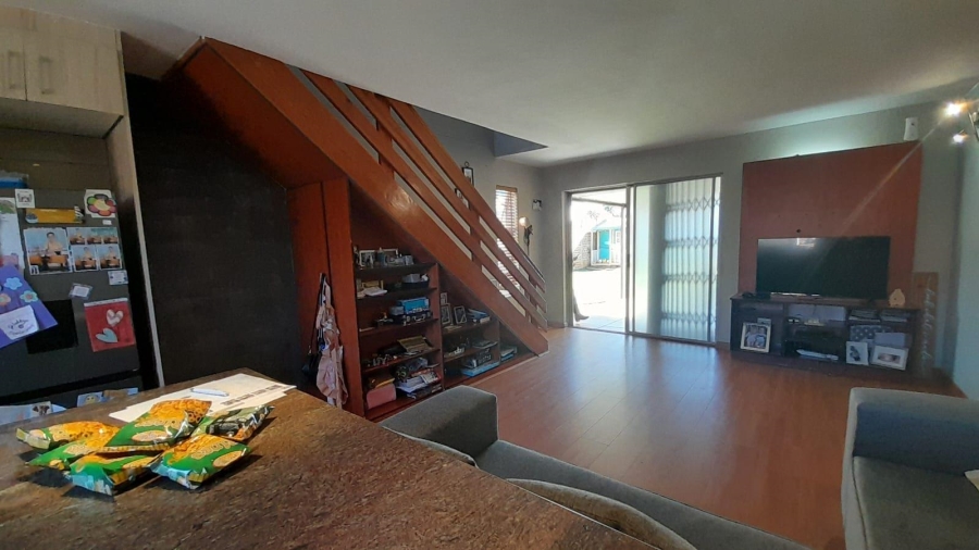 3 Bedroom Property for Sale in Birchleigh Gauteng