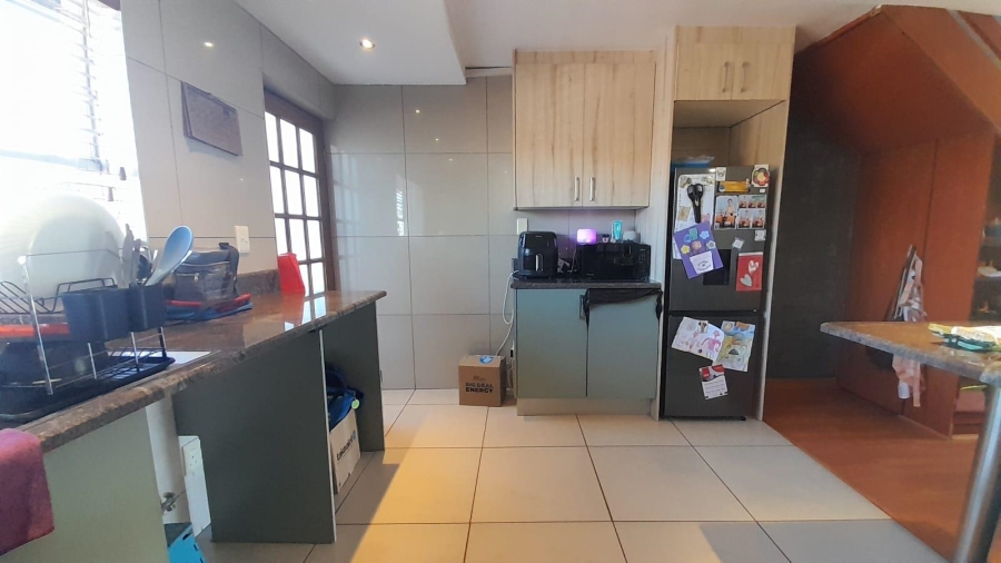 3 Bedroom Property for Sale in Birchleigh Gauteng