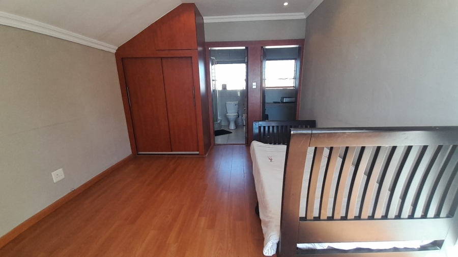 3 Bedroom Property for Sale in Birchleigh Gauteng