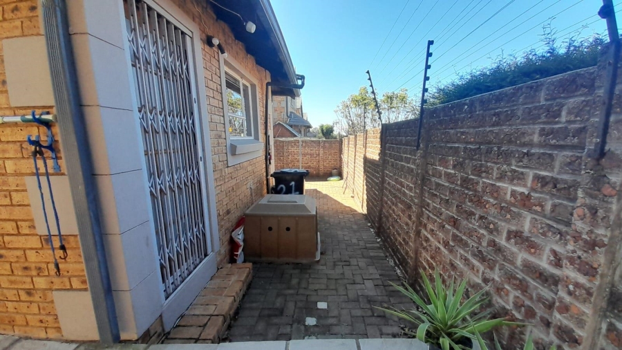 3 Bedroom Property for Sale in Birchleigh Gauteng