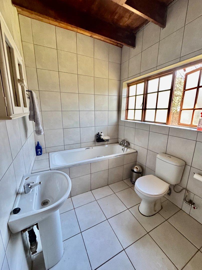 Commercial Property for Sale in Fairlead Gauteng
