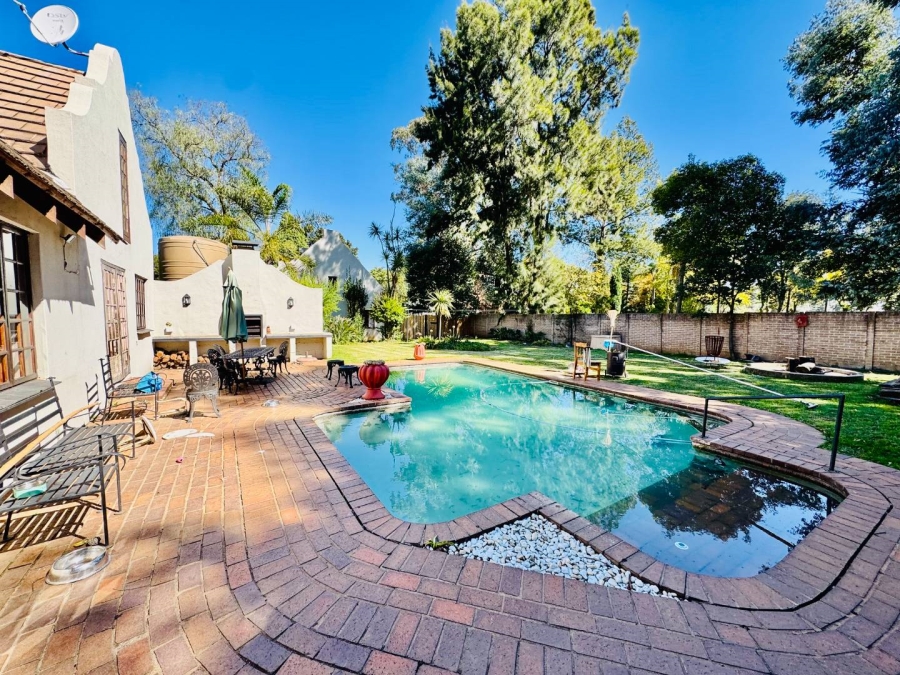 Commercial Property for Sale in Fairlead Gauteng