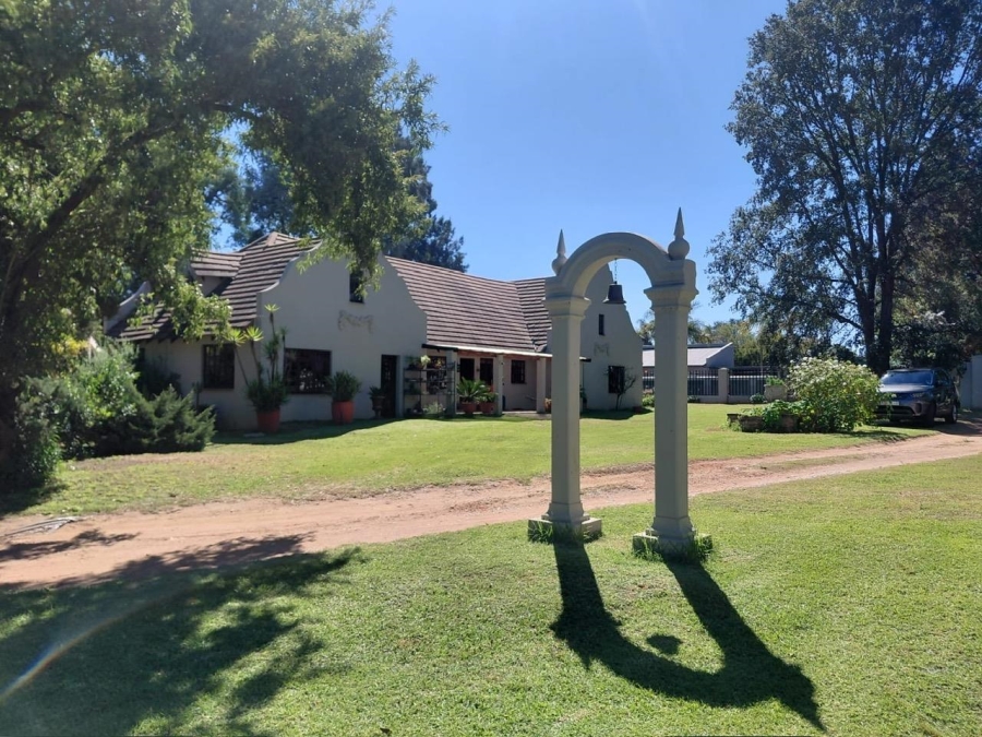 Commercial Property for Sale in Fairlead Gauteng