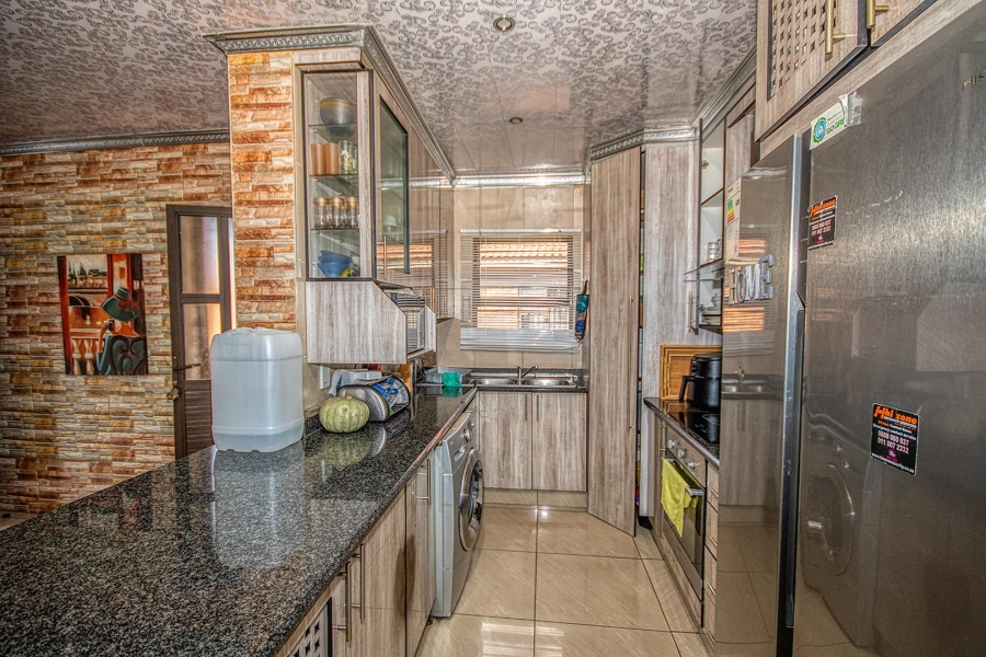 3 Bedroom Property for Sale in Southdowns Gauteng