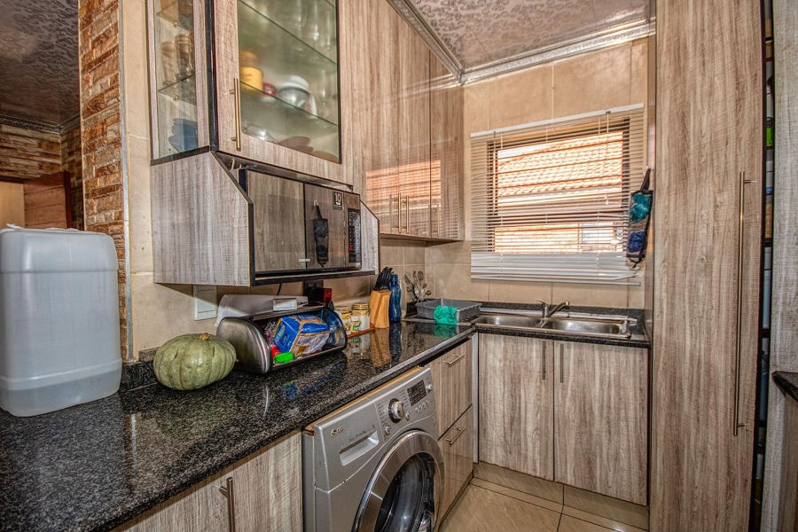 3 Bedroom Property for Sale in Southdowns Gauteng