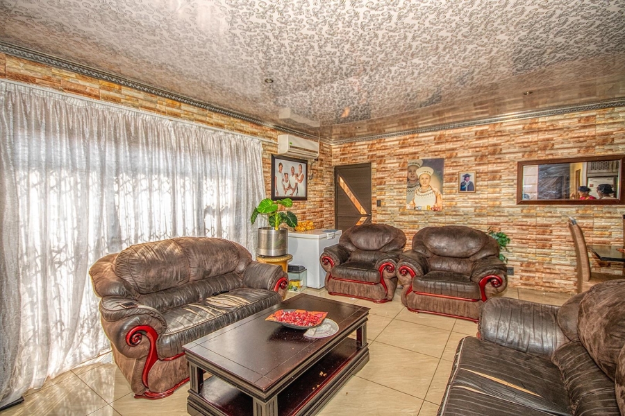 3 Bedroom Property for Sale in Southdowns Gauteng
