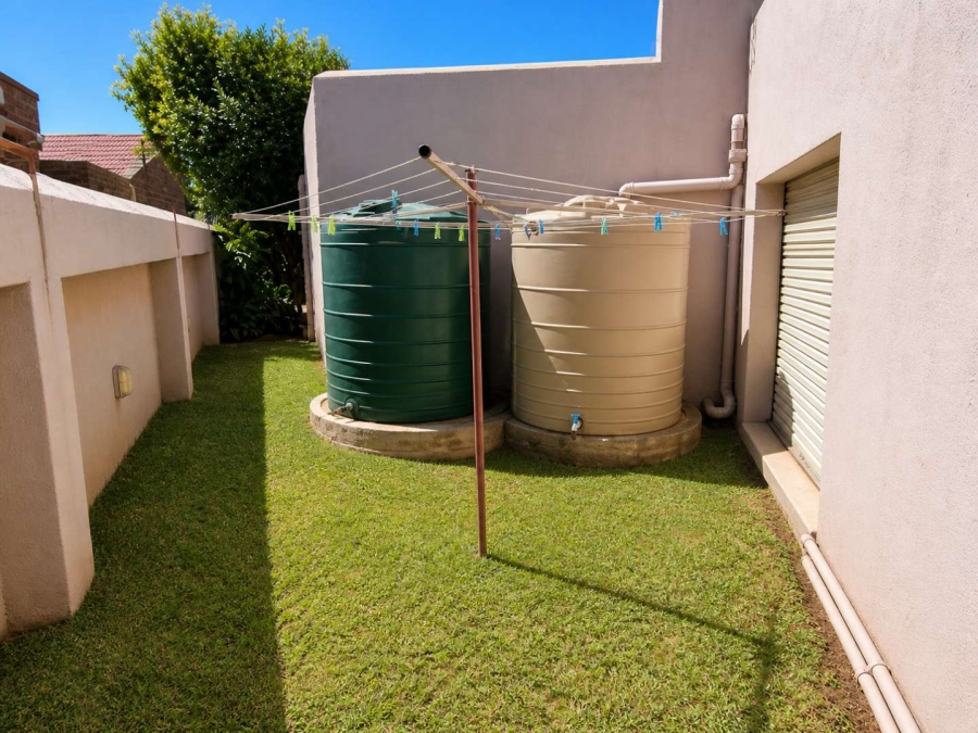 To Let 5 Bedroom Property for Rent in Van Riebeeck Park Gauteng