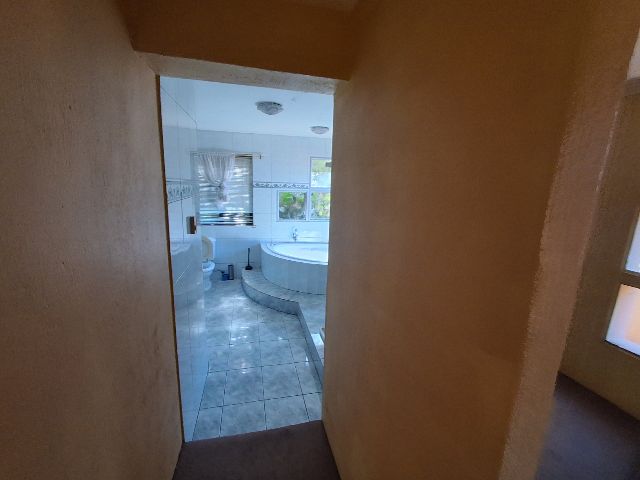 To Let 5 Bedroom Property for Rent in Van Riebeeck Park Gauteng