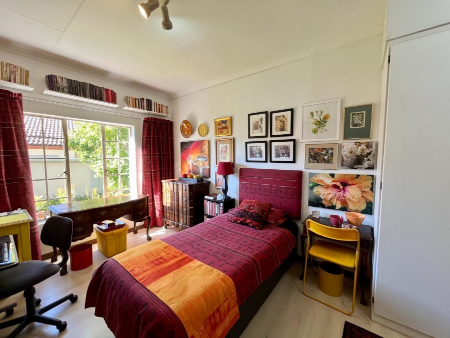 2 Bedroom Property for Sale in Faerie Glen Gauteng