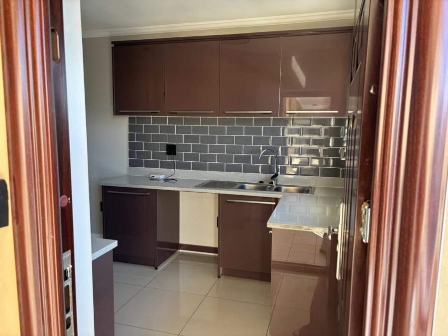 2 Bedroom Property for Sale in Kosmosdal Gauteng