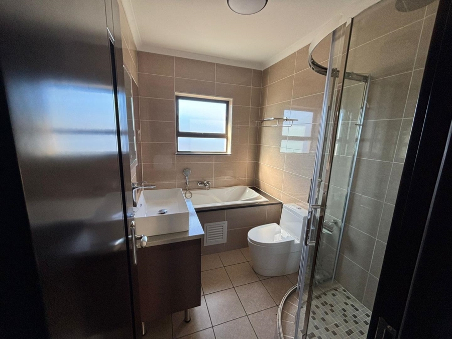 2 Bedroom Property for Sale in Kosmosdal Gauteng