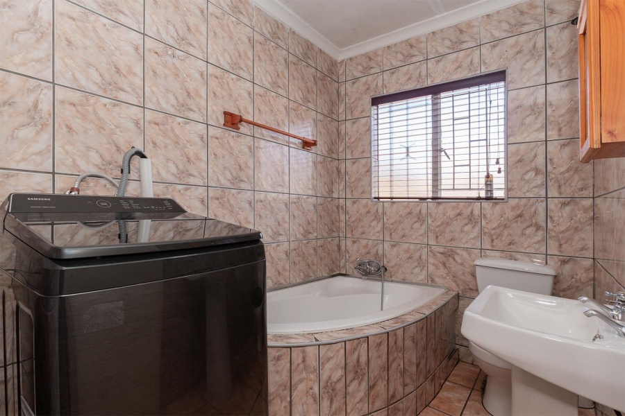 3 Bedroom Property for Sale in Terenure Gauteng