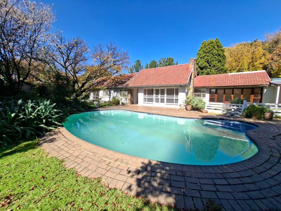 To Let 4 Bedroom Property for Rent in Buccleuch Gauteng