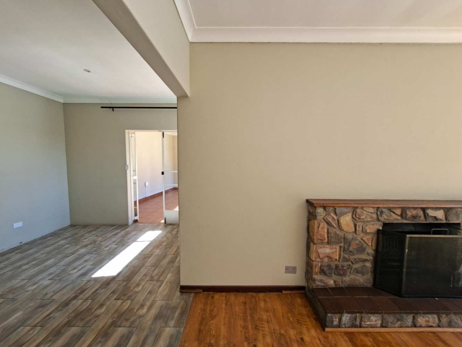 To Let 4 Bedroom Property for Rent in Buccleuch Gauteng
