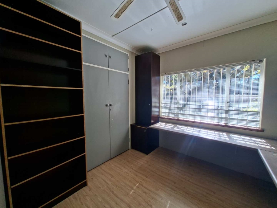To Let 4 Bedroom Property for Rent in Buccleuch Gauteng