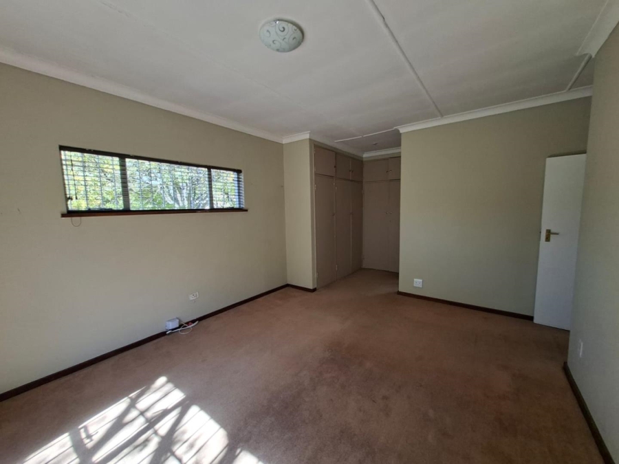 To Let 4 Bedroom Property for Rent in Buccleuch Gauteng