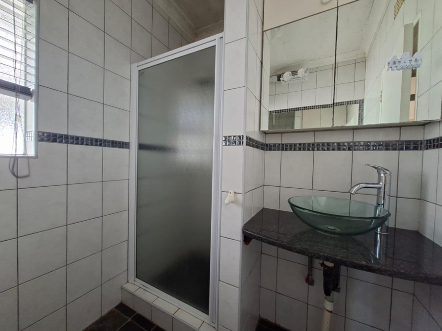 To Let 4 Bedroom Property for Rent in Buccleuch Gauteng