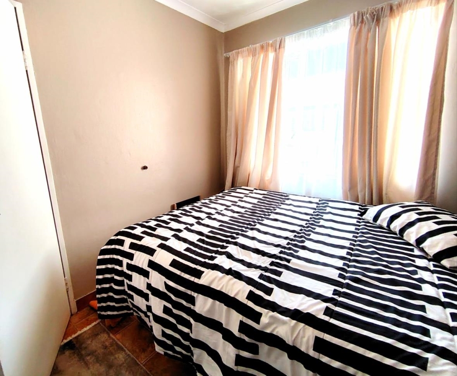 2 Bedroom Property for Sale in Die Hoewes Gauteng
