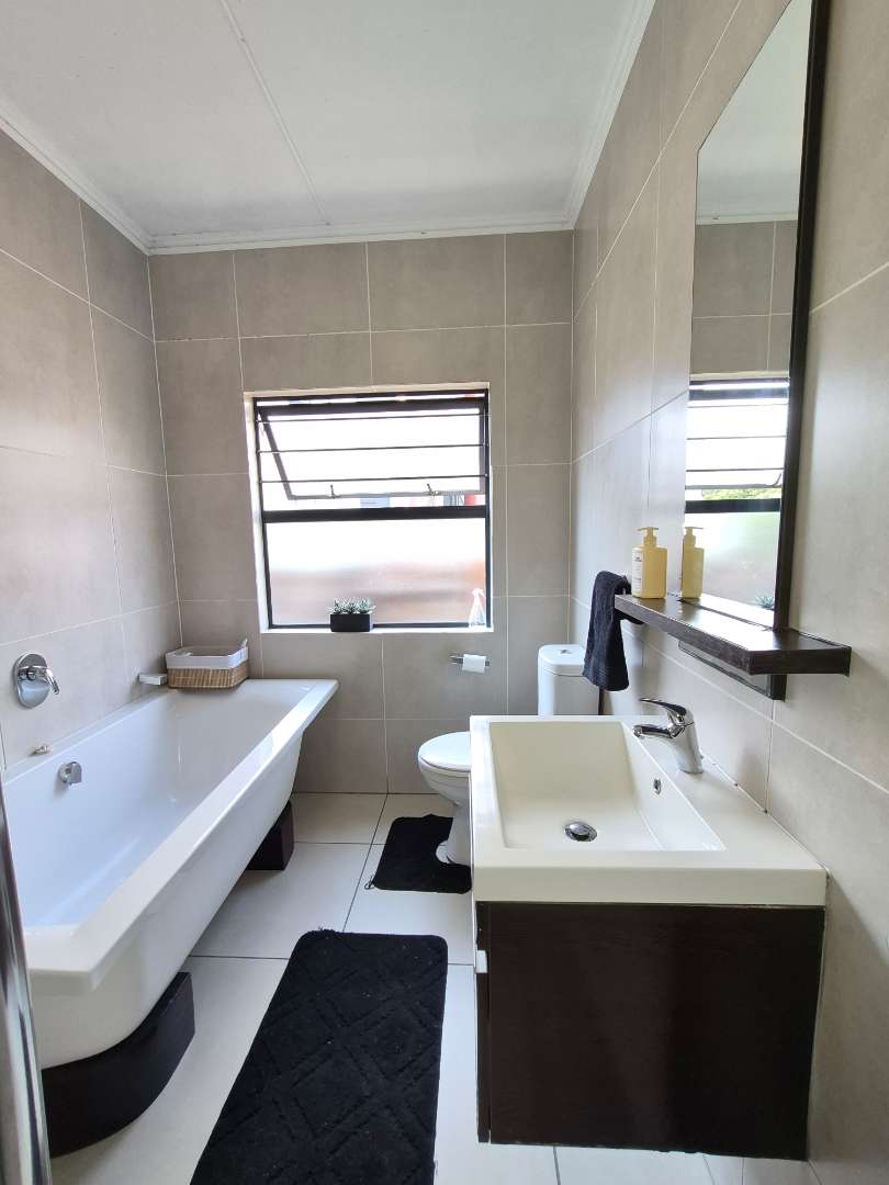 3 Bedroom Property for Sale in Fourways Gauteng