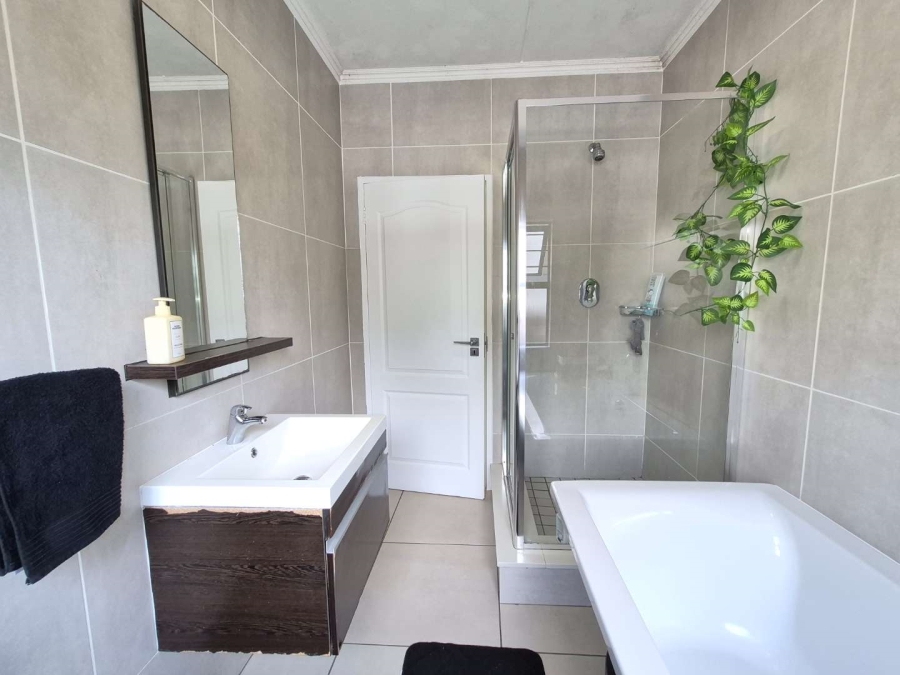3 Bedroom Property for Sale in Fourways Gauteng