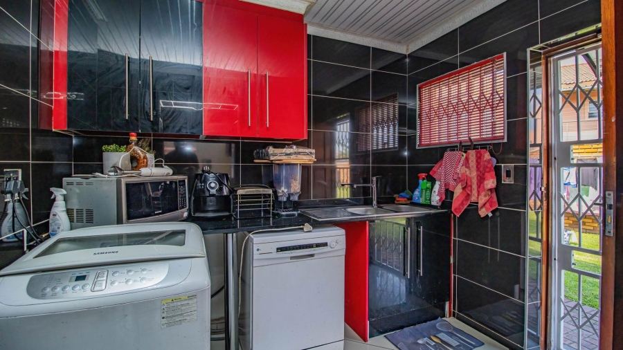 4 Bedroom Property for Sale in Rynsoord Gauteng