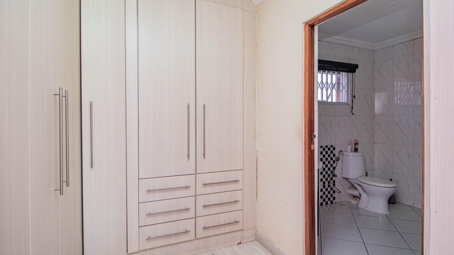 4 Bedroom Property for Sale in Rynsoord Gauteng