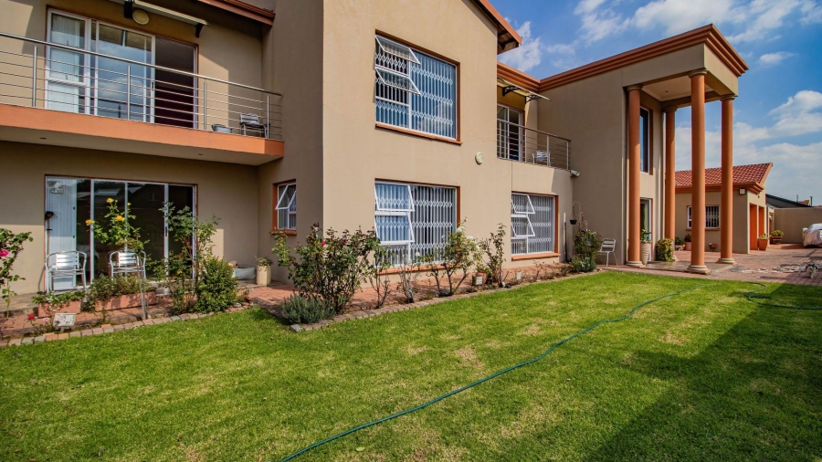 4 Bedroom Property for Sale in Rynsoord Gauteng