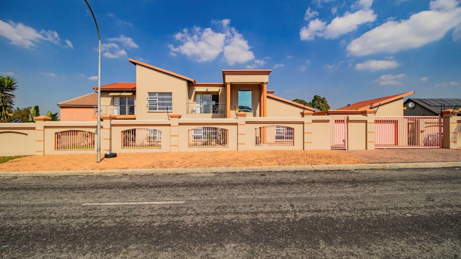 4 Bedroom Property for Sale in Rynsoord Gauteng