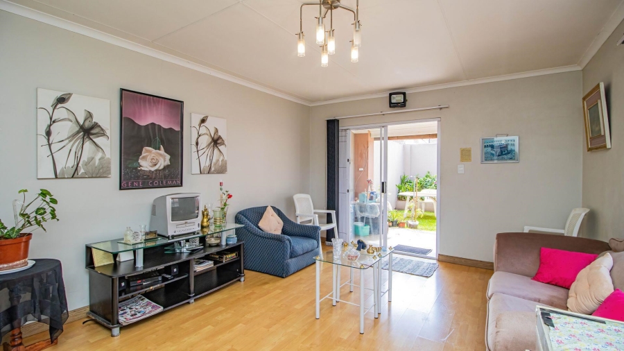 4 Bedroom Property for Sale in Rynsoord Gauteng