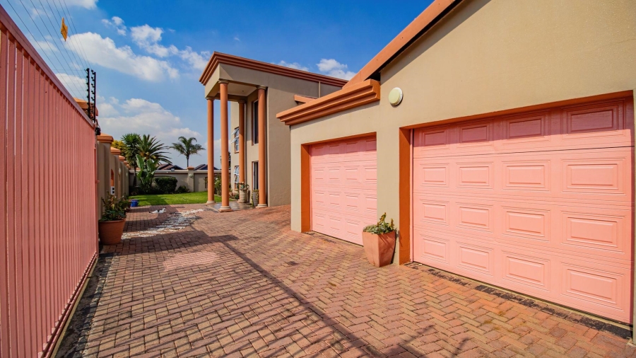 4 Bedroom Property for Sale in Rynsoord Gauteng