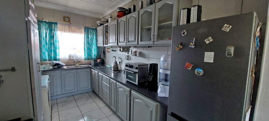 2 Bedroom Property for Sale in Albemarle Gauteng