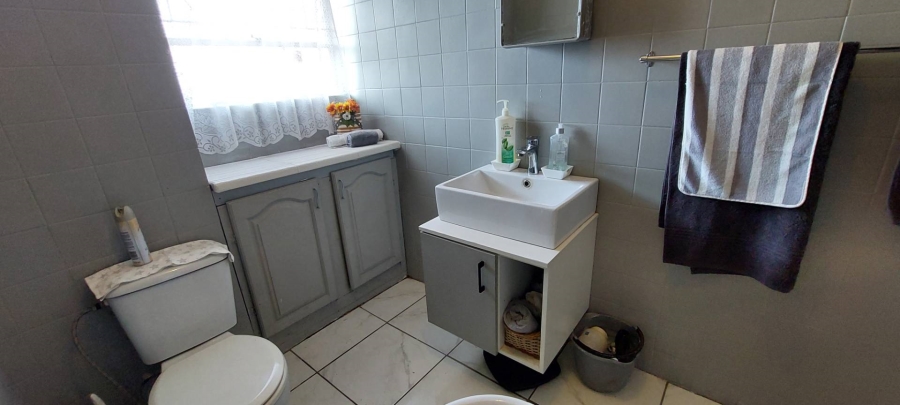 2 Bedroom Property for Sale in Albemarle Gauteng