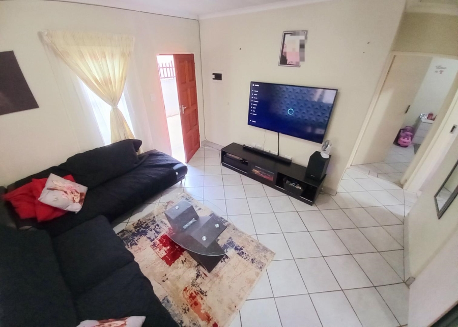 2 Bedroom Property for Sale in Kirkney Gauteng