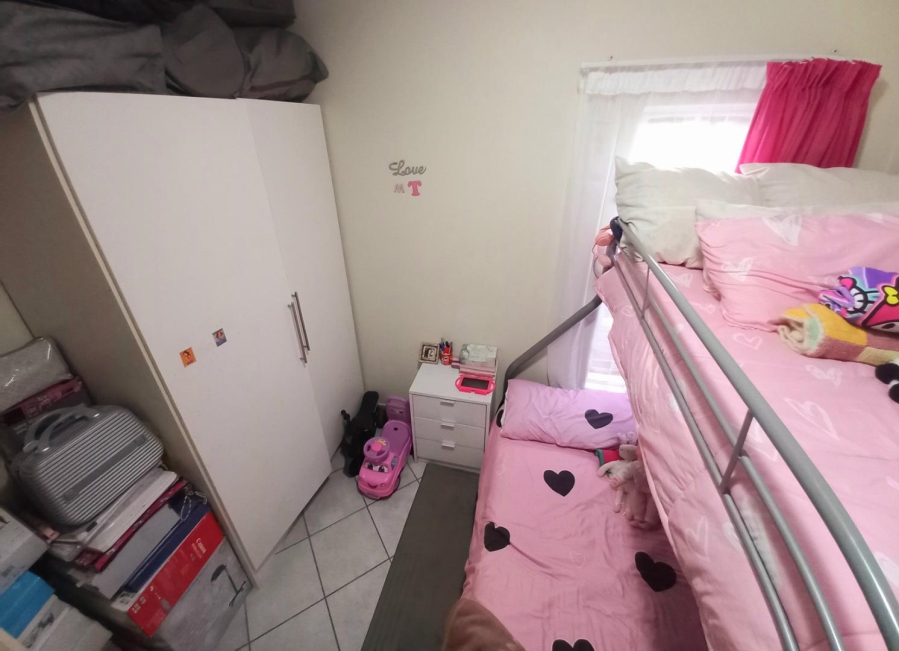 2 Bedroom Property for Sale in Kirkney Gauteng