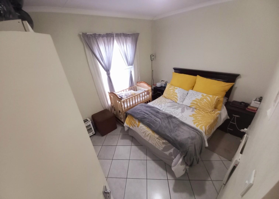 2 Bedroom Property for Sale in Kirkney Gauteng